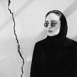 Parisa2001