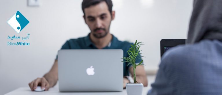 مجموعه استارتاپی آبی-سفید