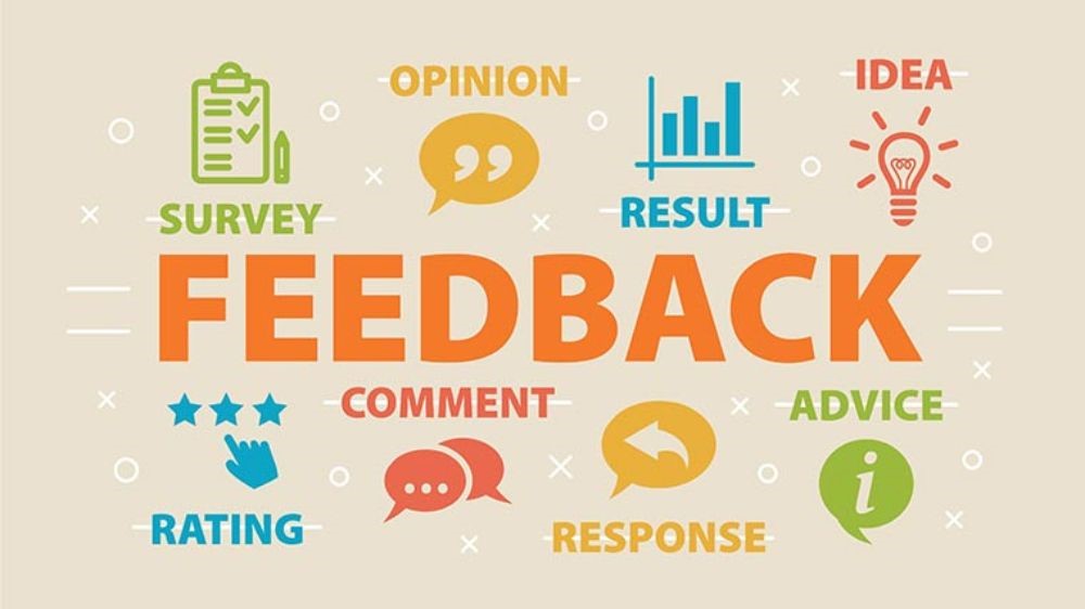 طرح گرافیکی از متن FEEDBACK به رنگ نارنجی 